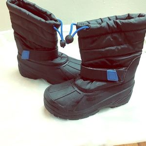 Boys snow boots